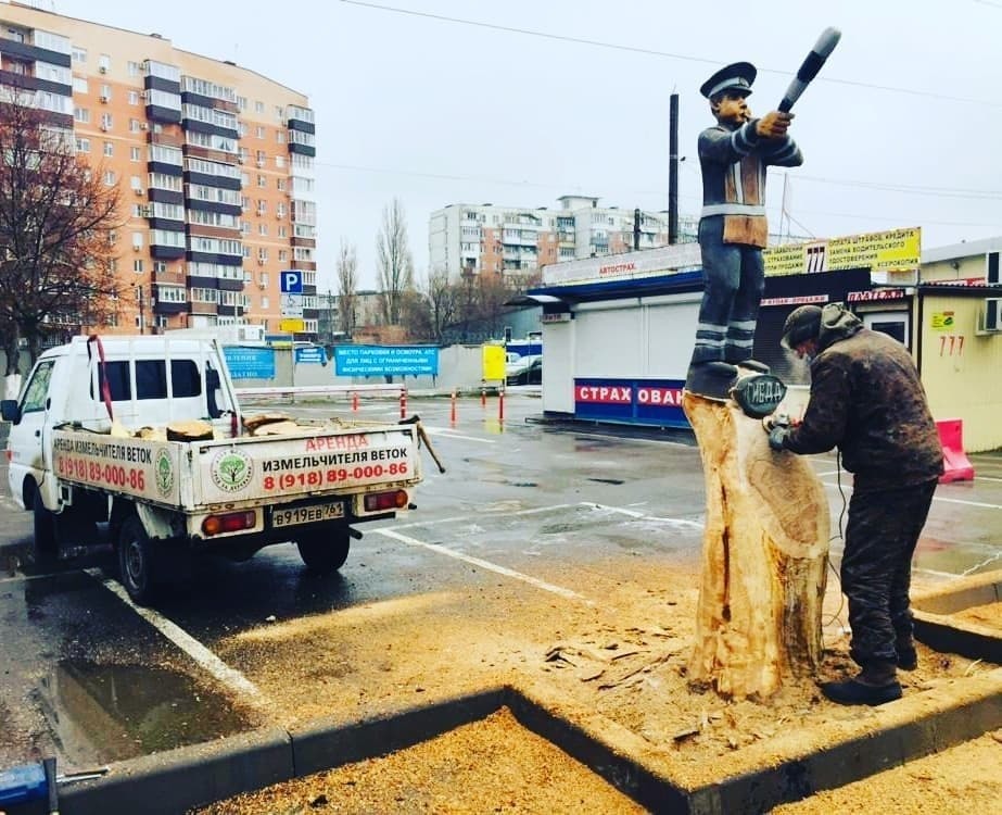 Honest traffic cop - Monument, Gai, Tree, Longpost