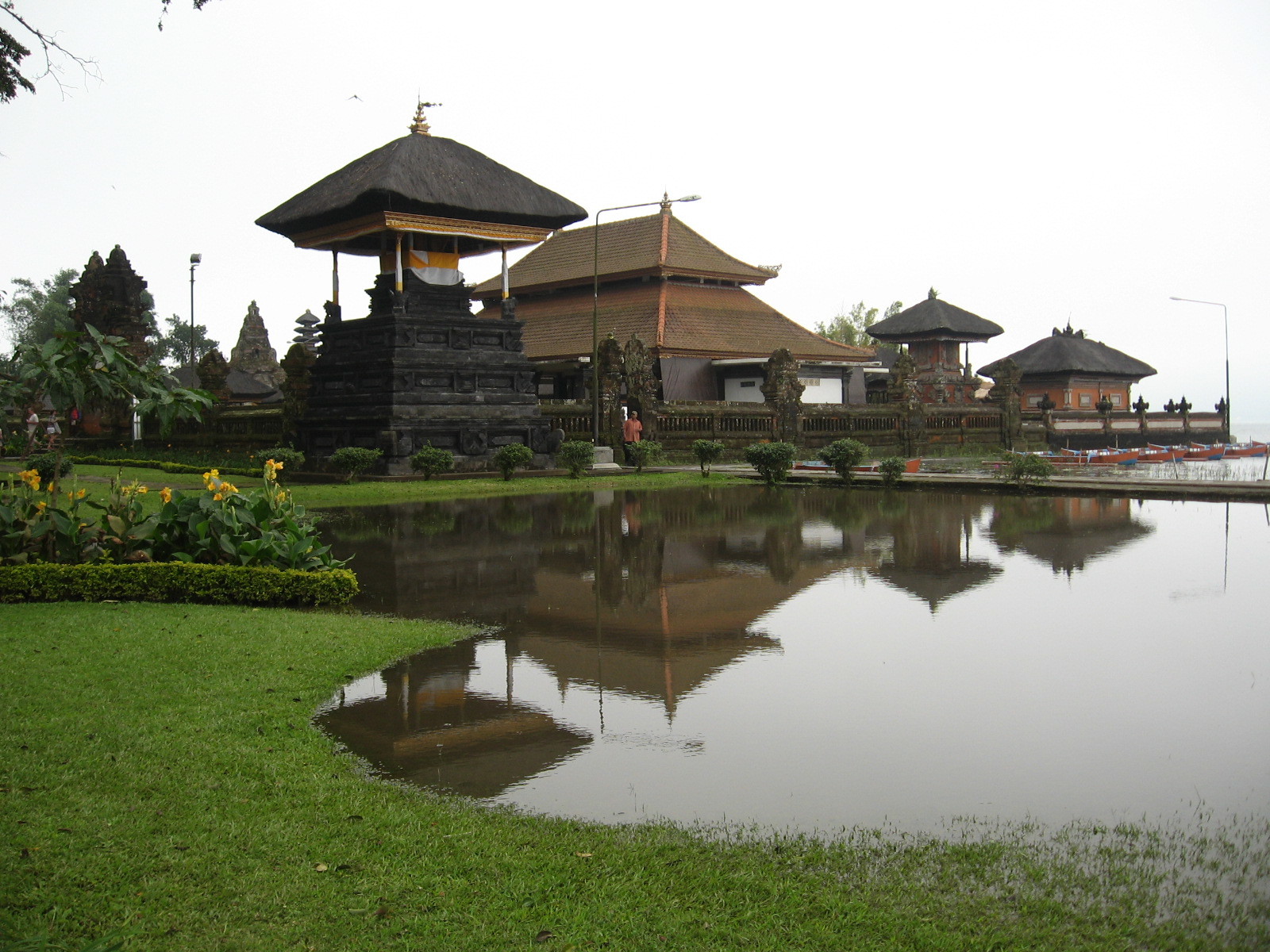 Tanah Lot is a temple washed by the sea. And two temples in the middle of a lake, lost in the jungle. Bali - My, Bali, Asia, Travels, Longpost