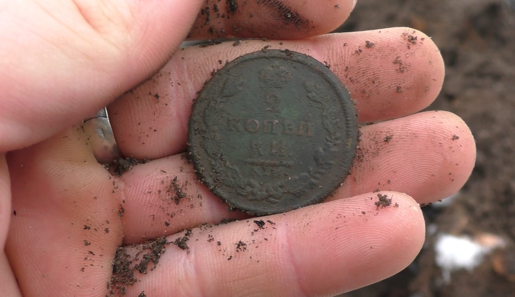 THE CORNER OF THE FORESTER'S HUT WAS NOT EMPTY! Searching for gold with a metal detector - My, Search, Metal detector, Treasure hunt, Find, Hobby, Travels, Forest, Video, Longpost