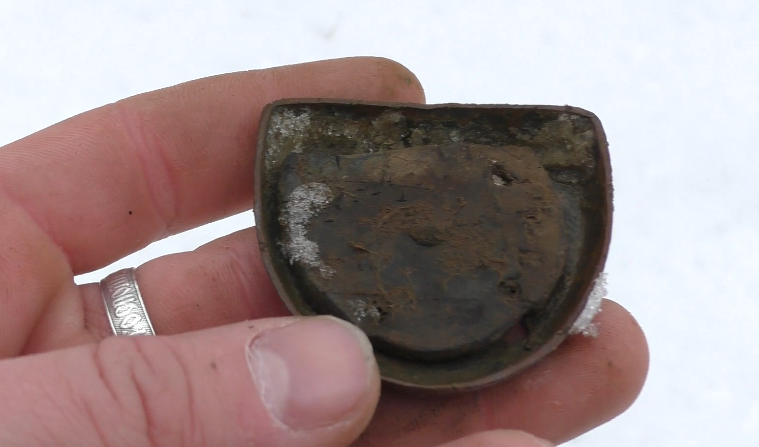 THE CORNER OF THE FORESTER'S HUT WAS NOT EMPTY! Searching for gold with a metal detector - My, Search, Metal detector, Treasure hunt, Find, Hobby, Travels, Forest, Video, Longpost