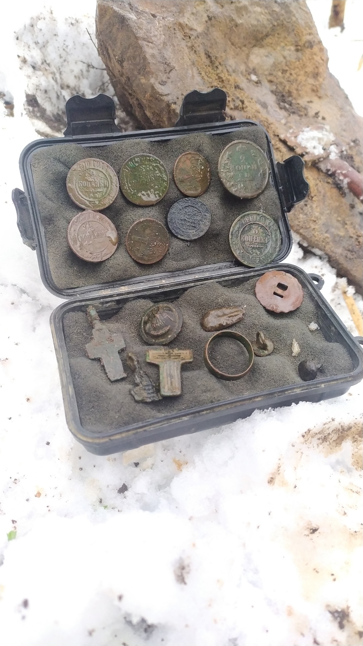 THE CORNER OF THE FORESTER'S HUT WAS NOT EMPTY! Searching for gold with a metal detector - My, Search, Metal detector, Treasure hunt, Find, Hobby, Travels, Forest, Video, Longpost