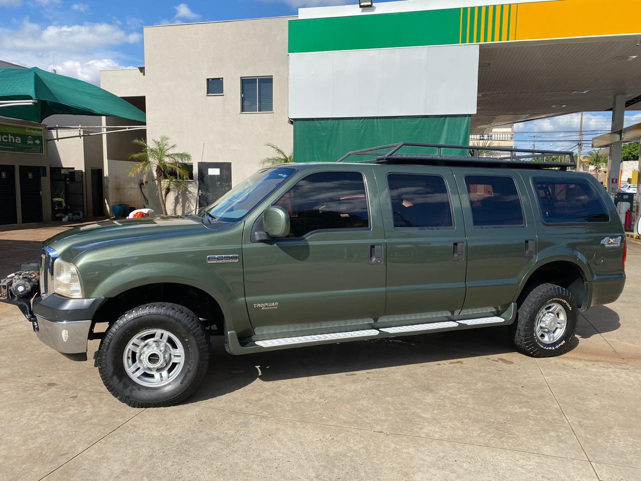 Минутка истории Ford Excursion с бразильским бонусом | Пикабу