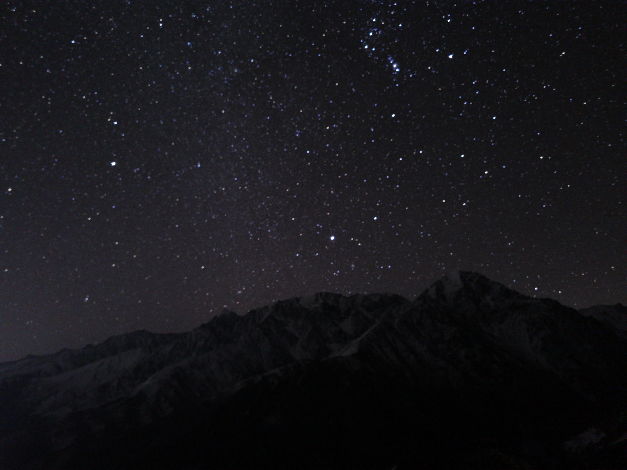 Night in the mountains of Alanya - My, Mobile photography, Stars, Starry sky, Photo on sneaker, The mountains, Night, North Ossetia Alania, Fiagdon, Longpost