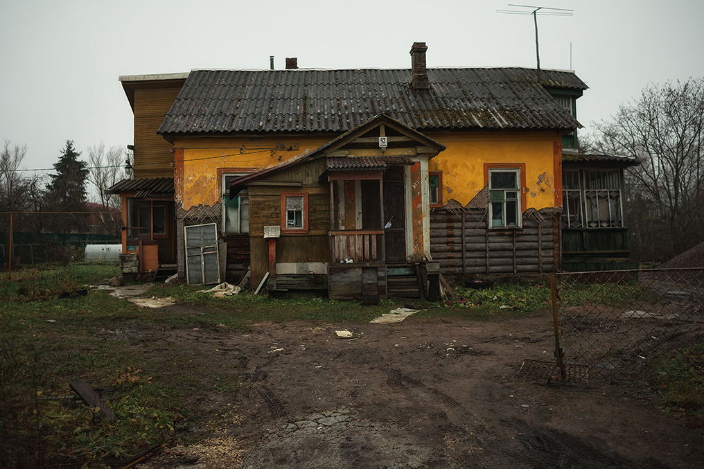 Саблино. Ленинградская область - Фотография, Ленинградская область, Саблино, Окраина, Эстетика ебеней, Осень, Длиннопост