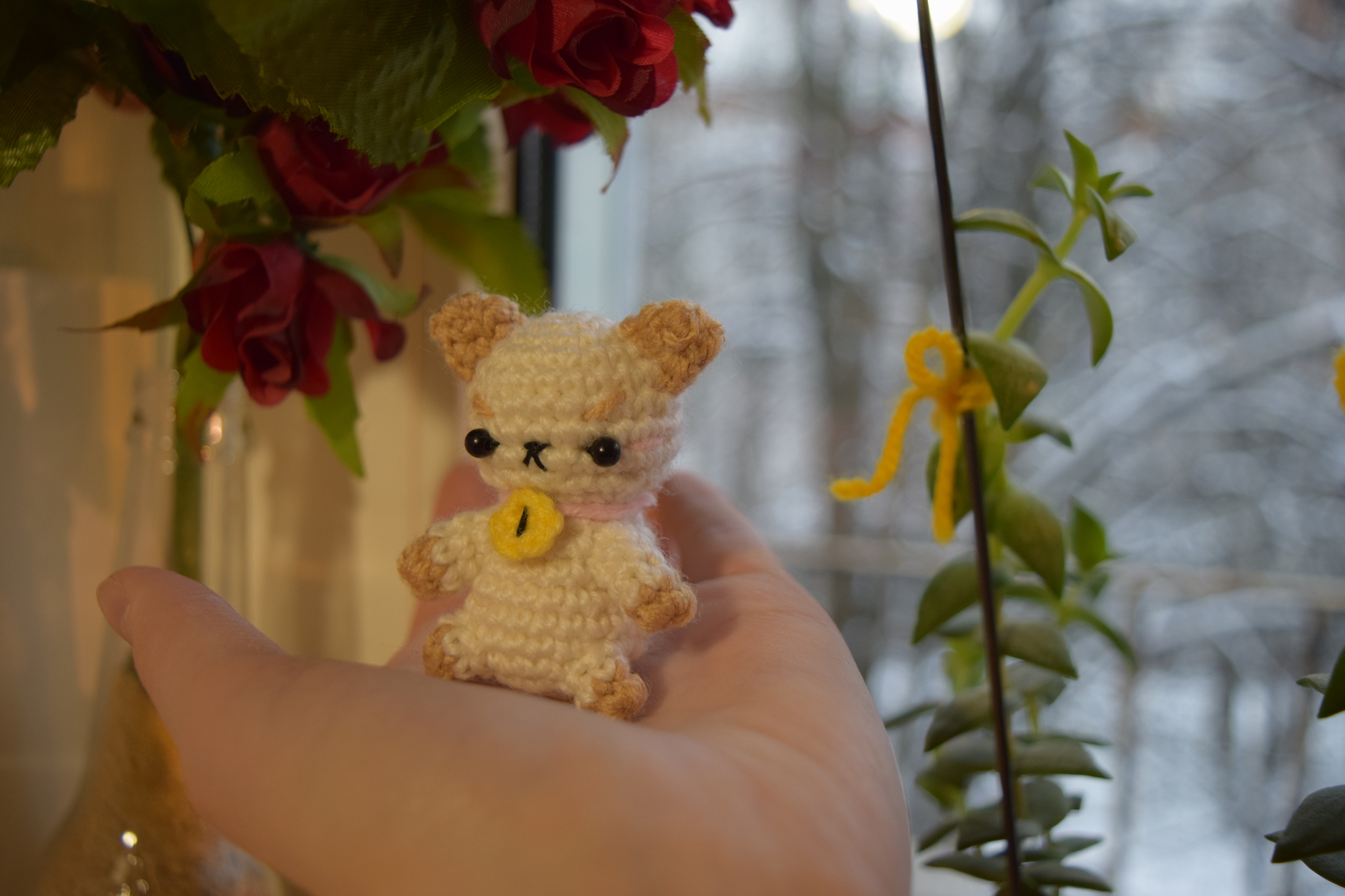 Angry mini cat - My, Crochet, Knitted toys, Amigurumi, Needlework without process, Quarantine, With your own hands, Longpost, Bee and puppycat