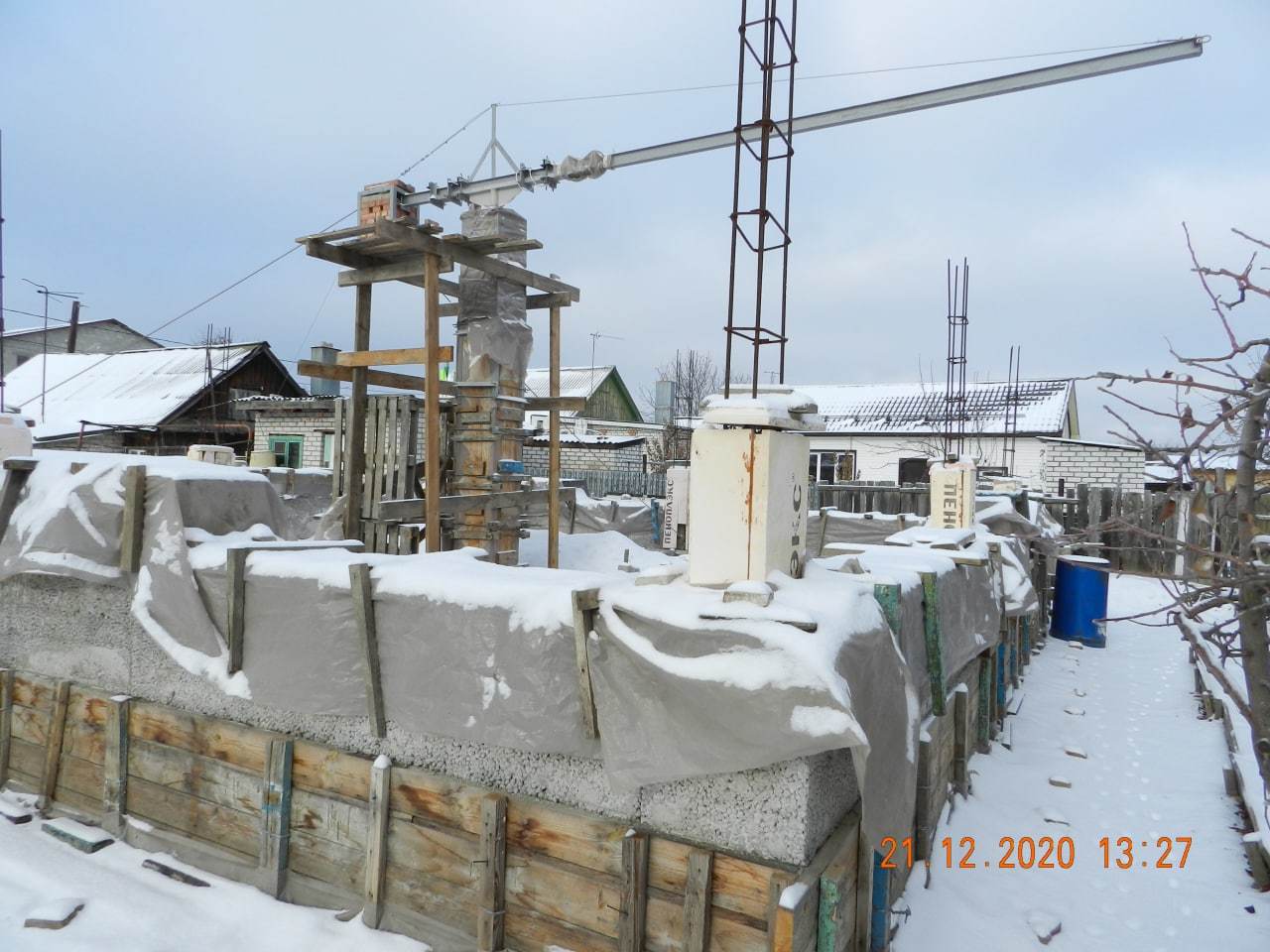 Building a house with your own hands. The result of pouring the first row of expanded clay concrete wall - My, Building, With your own hands, Expanded clay, Monolith, Home construction, Video, Longpost