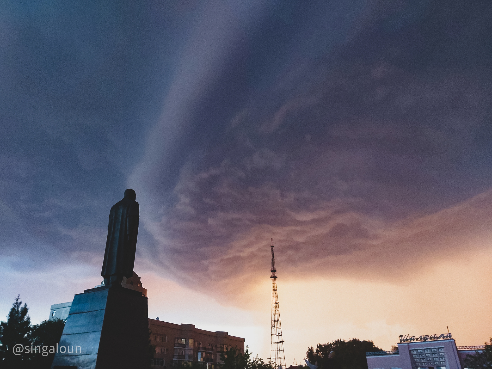 За мгновение до... - Моё, Мобильная фотография, Фотография, Дождь, Карагандинская область, Караганда, Казахстан