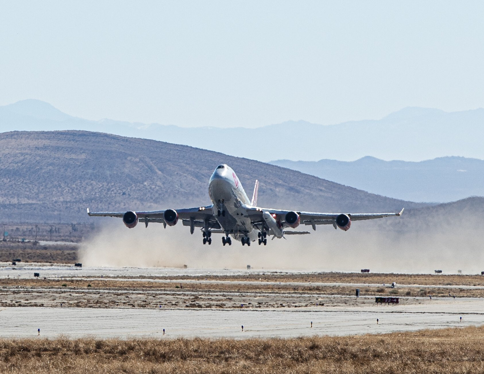 The regiment of private space operators has arrived - Virgin Orbit successfully launches the LauncherOne rocket with 10 satellites on the second attempt - Cosmonautics, Space, Booster Rocket, Technologies, USA, Aviation, Boeing, Virgin Orbit, NASA, Satellite, Longpost