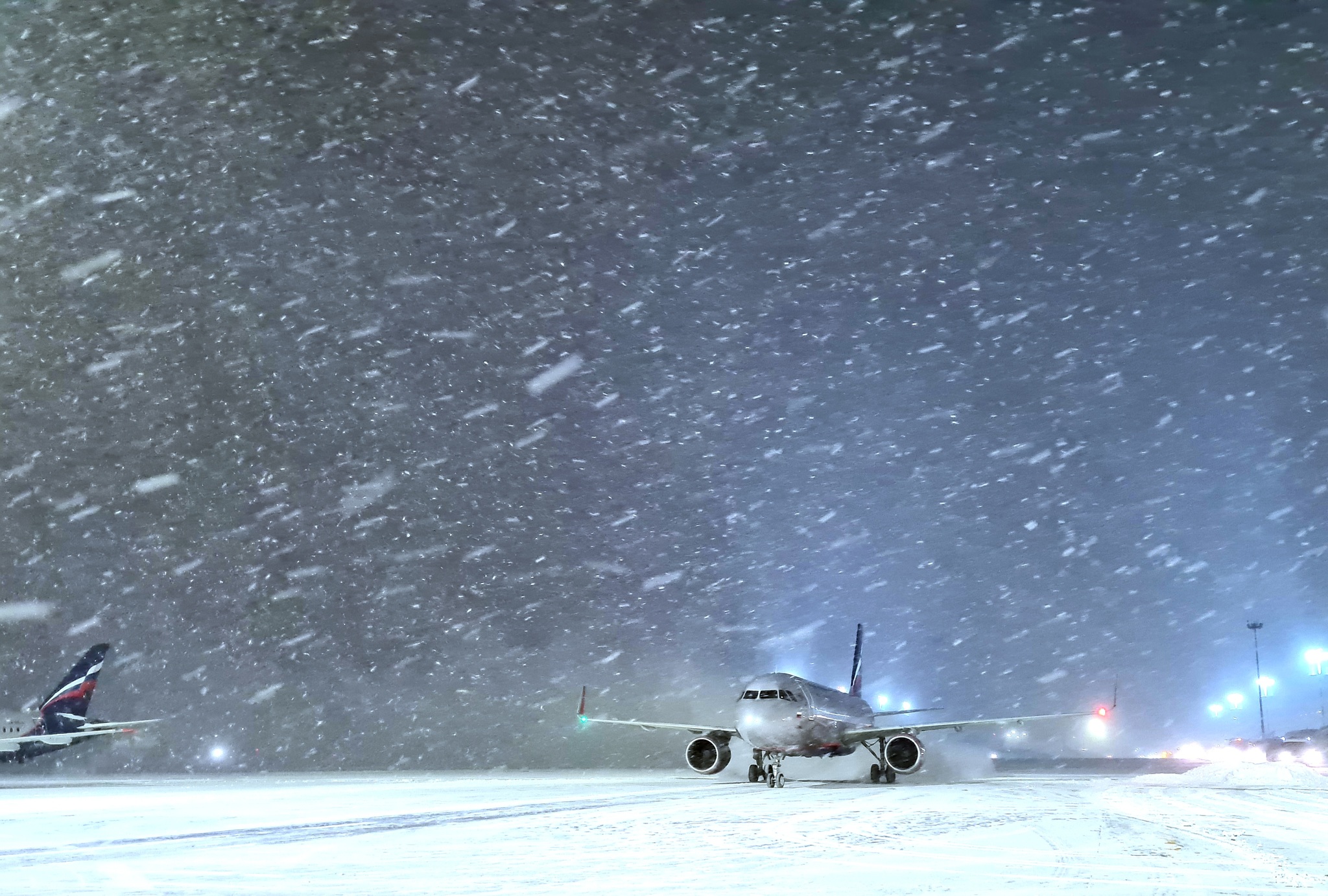 Фотографии с перрона - Моё, Авиация, Фотография, Airbus A320, Boeing 777, Самолет, Аэропорт, Перрон, Мобильная фотография, Длиннопост