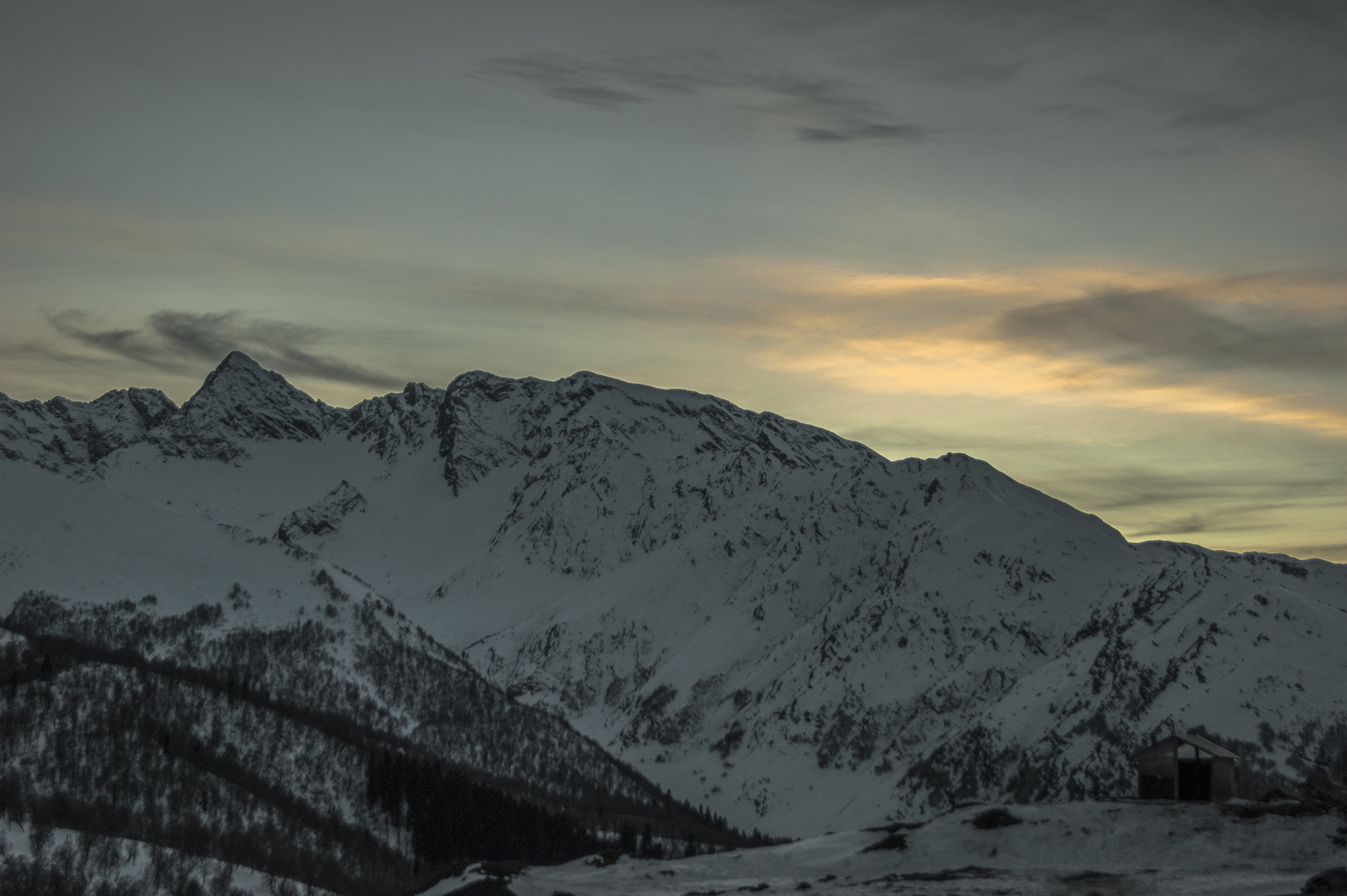 Winter sunsets and sunrises in the mountains - My, The mountains, Winter, Landscape, Sunset, The photo, Tourism, Hike, Mountain tourism, Beginning photographer, dawn, Snow, Clouds, Longpost, Caucasus