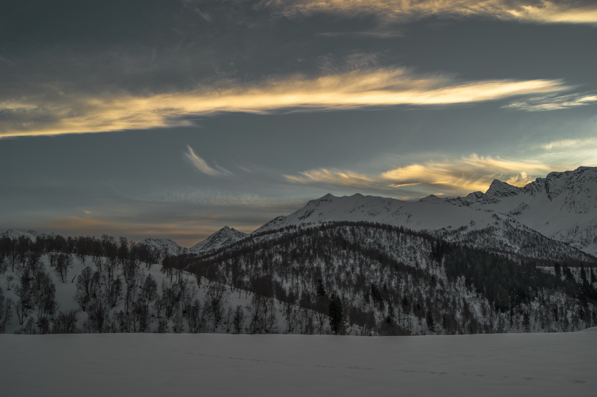 Winter sunsets and sunrises in the mountains - My, The mountains, Winter, Landscape, Sunset, The photo, Tourism, Hike, Mountain tourism, Beginning photographer, dawn, Snow, Clouds, Longpost, Caucasus