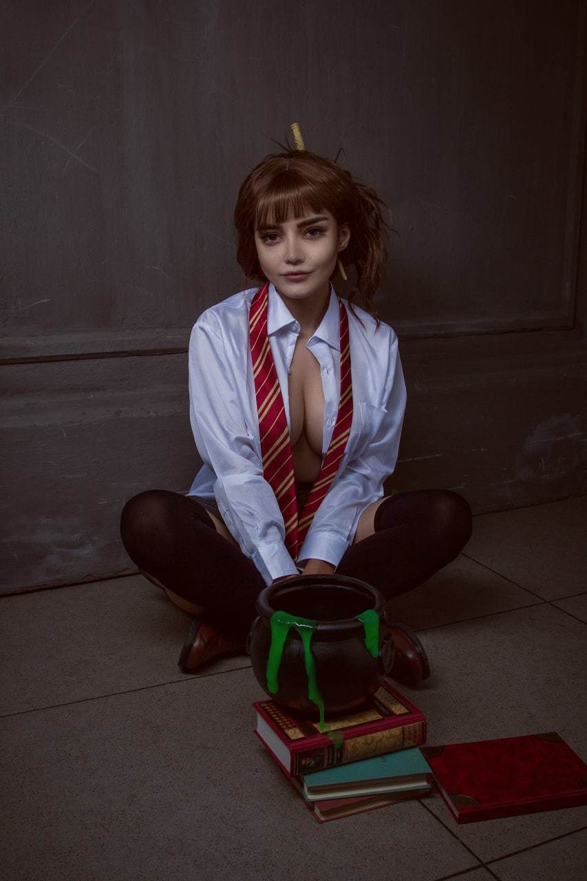 Hermione Granger (Christina Fink/KalinkaFox) - NSFW, Christina Fink, Beautiful girl, Breast, Naked, Erotic, Cosplay, Harry Potter, Hermione, Longpost