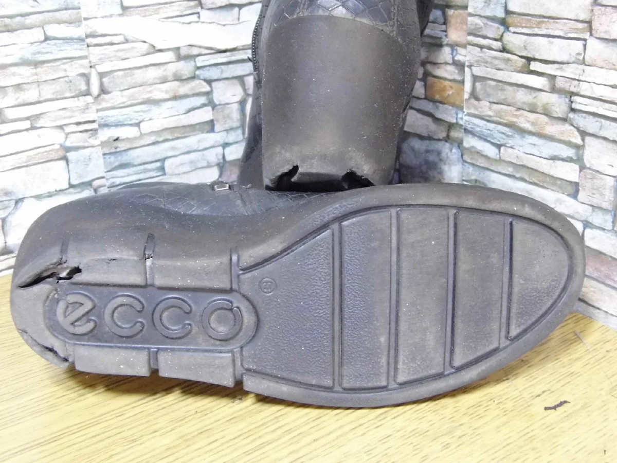 The wedge heel has fallen apart - we replace it! - My, Shoe repair, Shoes, Mat, Longpost