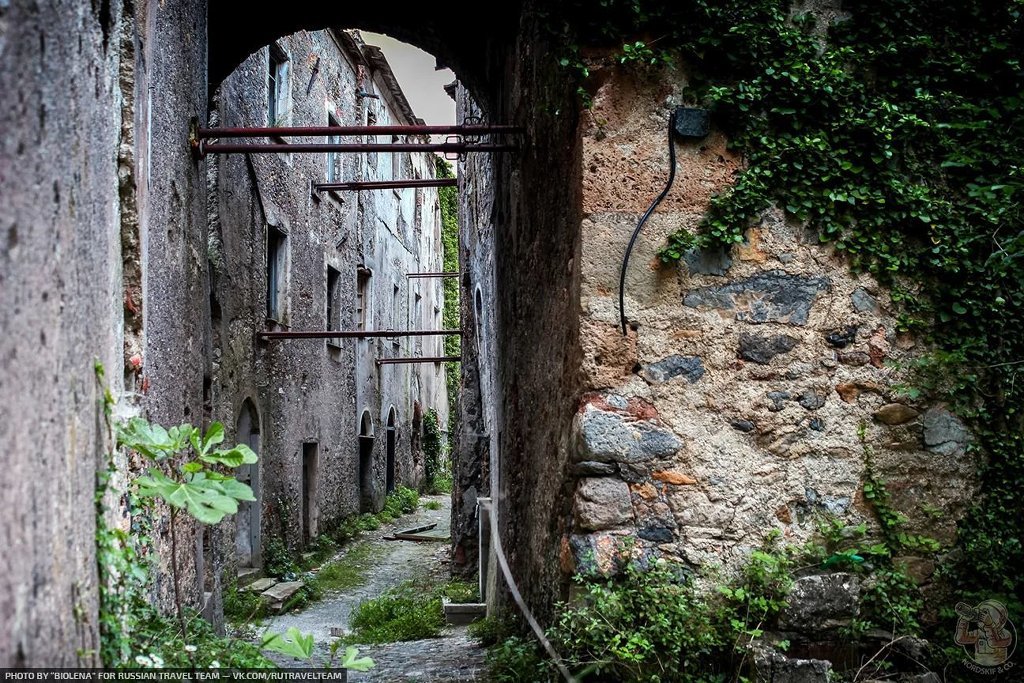 Balestrino. Like a gloomy “ghost town” frozen in time in northern Italy - My, Abandoned, Italy, Travels, Ghost town, Europe, Longpost