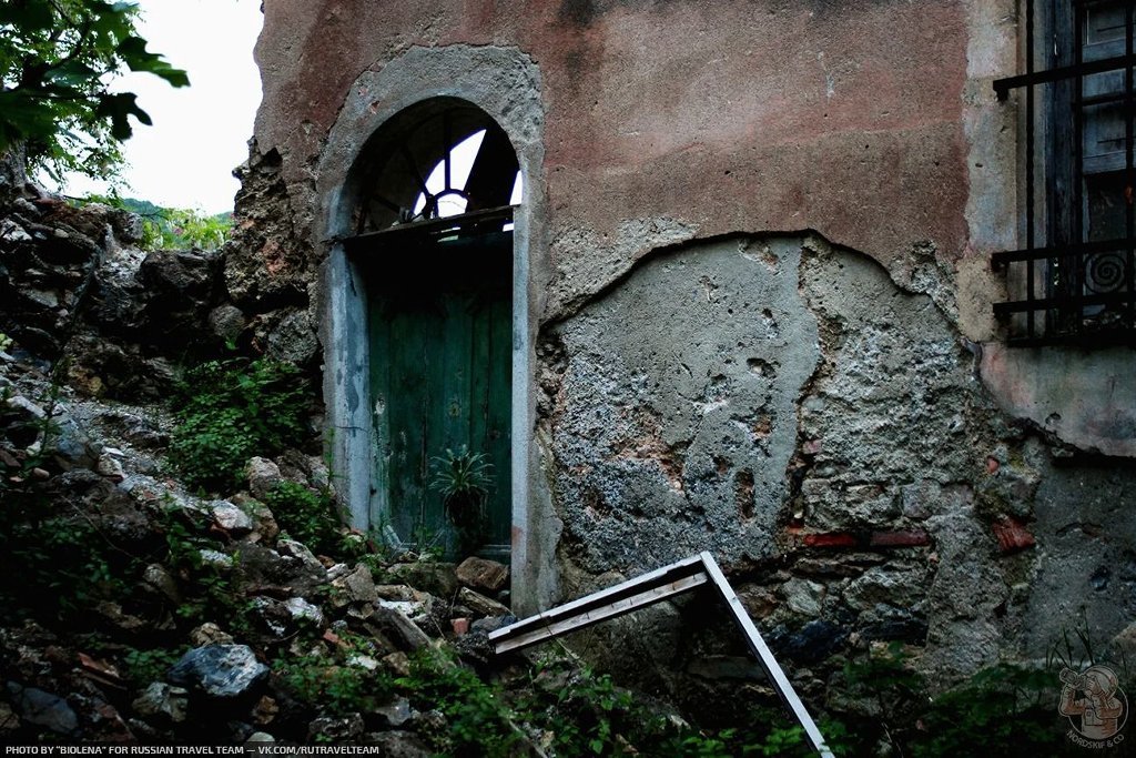 Balestrino. Like a gloomy “ghost town” frozen in time in northern Italy - My, Abandoned, Italy, Travels, Ghost town, Europe, Longpost