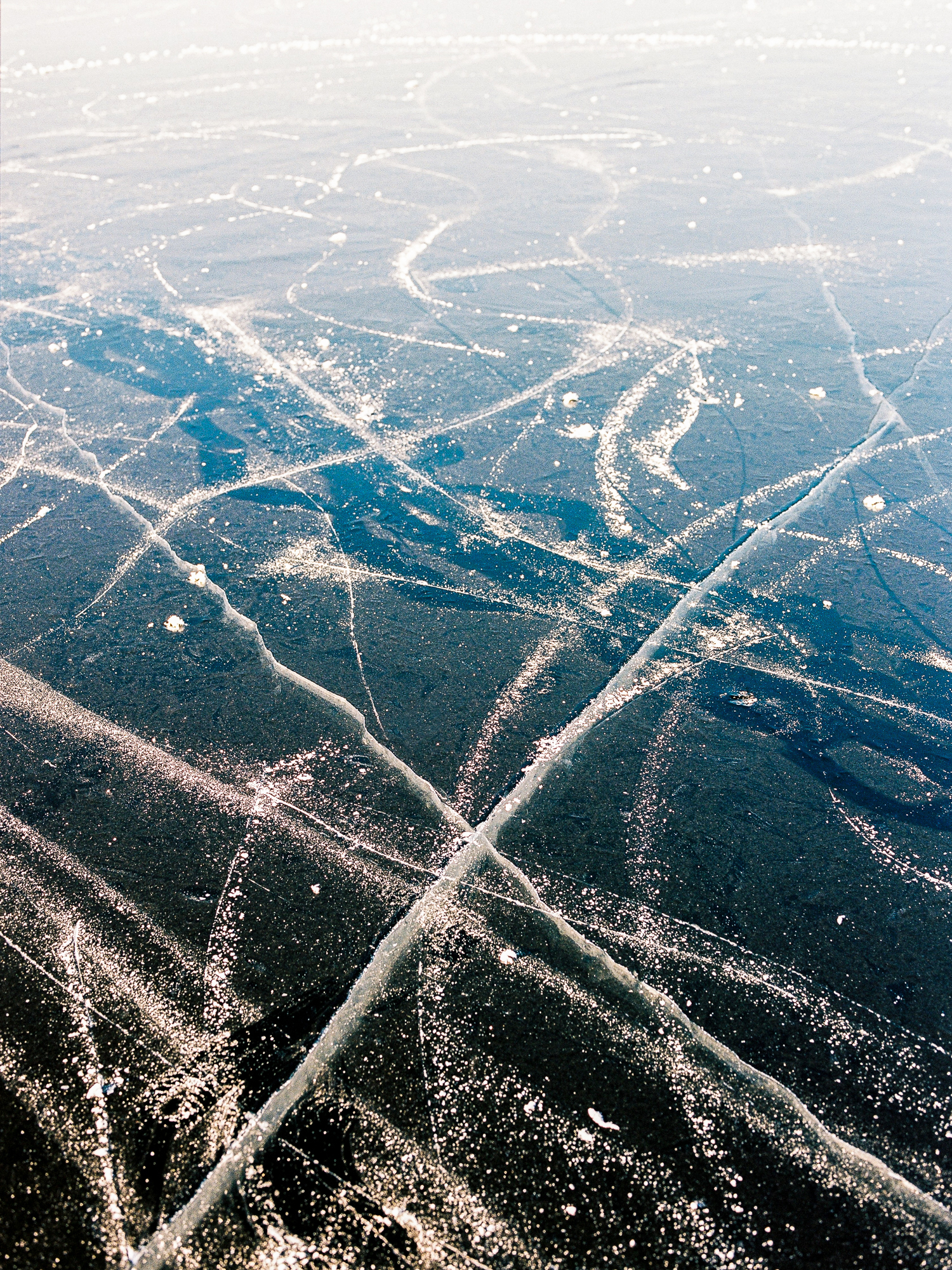 Наш маленький Байкал - Моё, Россия, Луховицы, Лед, Зима, Мороз, Пленка, Фотограф, Природа, Пейзаж, Каток, Фотопленка, Pentax, Длиннопост