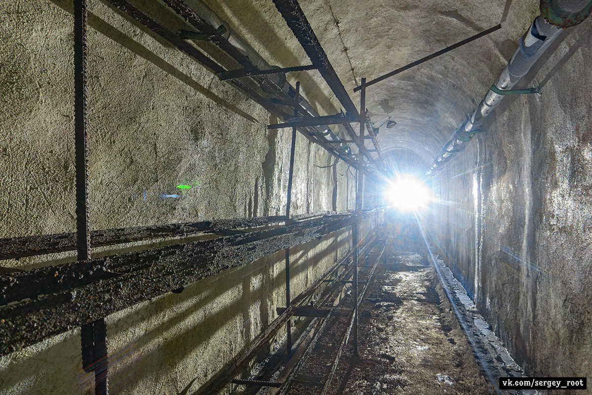 Abandoned rock bomb shelter - My, Collapse of the USSR, Abandoned, Bomb shelter, Longpost