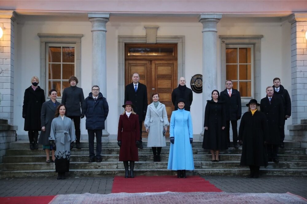 Estonia is the only country in the world run by women - Estonia, Government, Men and women