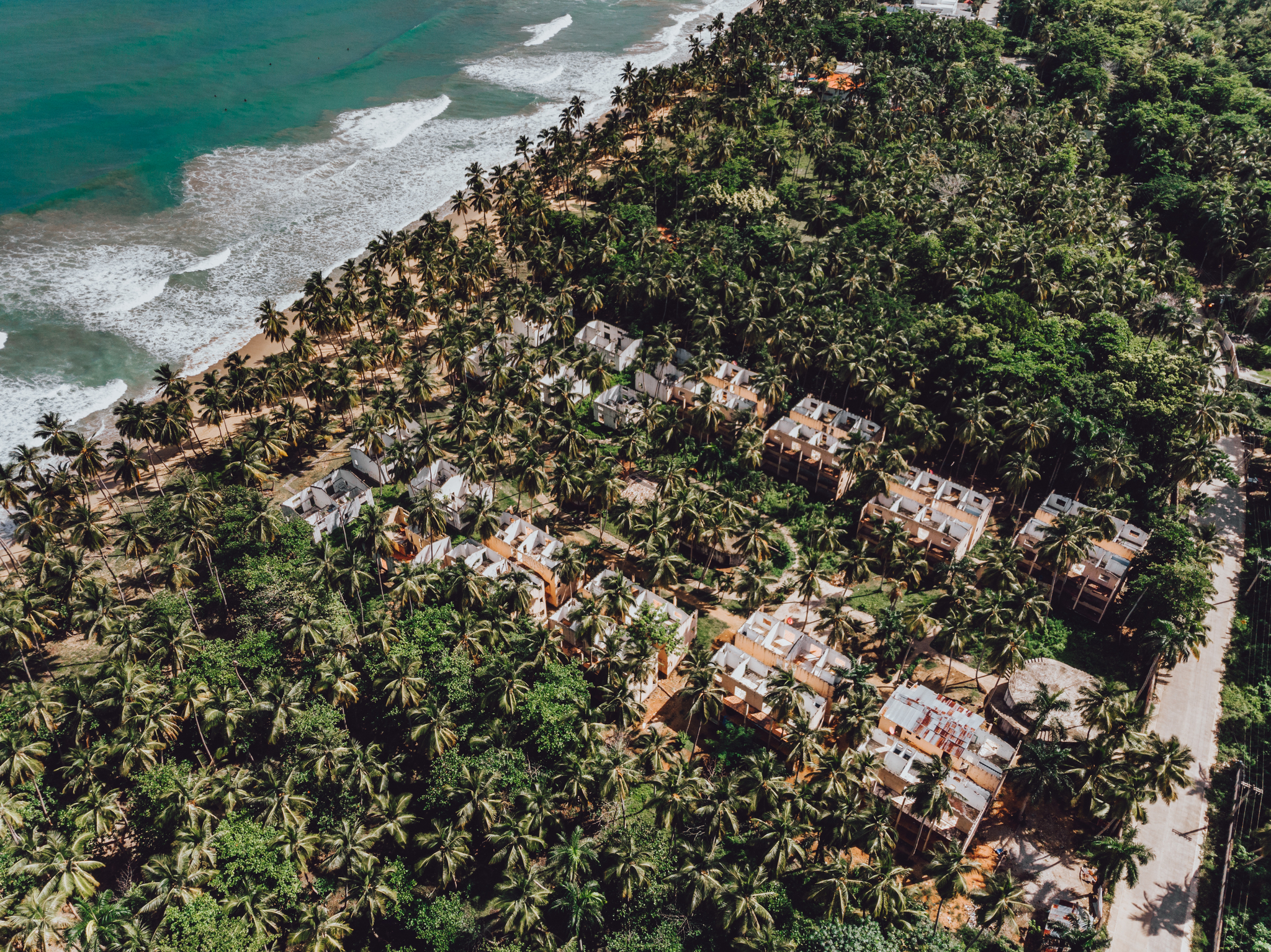 Unknown Dominican Republic. Village in an abandoned hotel - My, Dominican Republic, Travels, Documentary, Video, Longpost