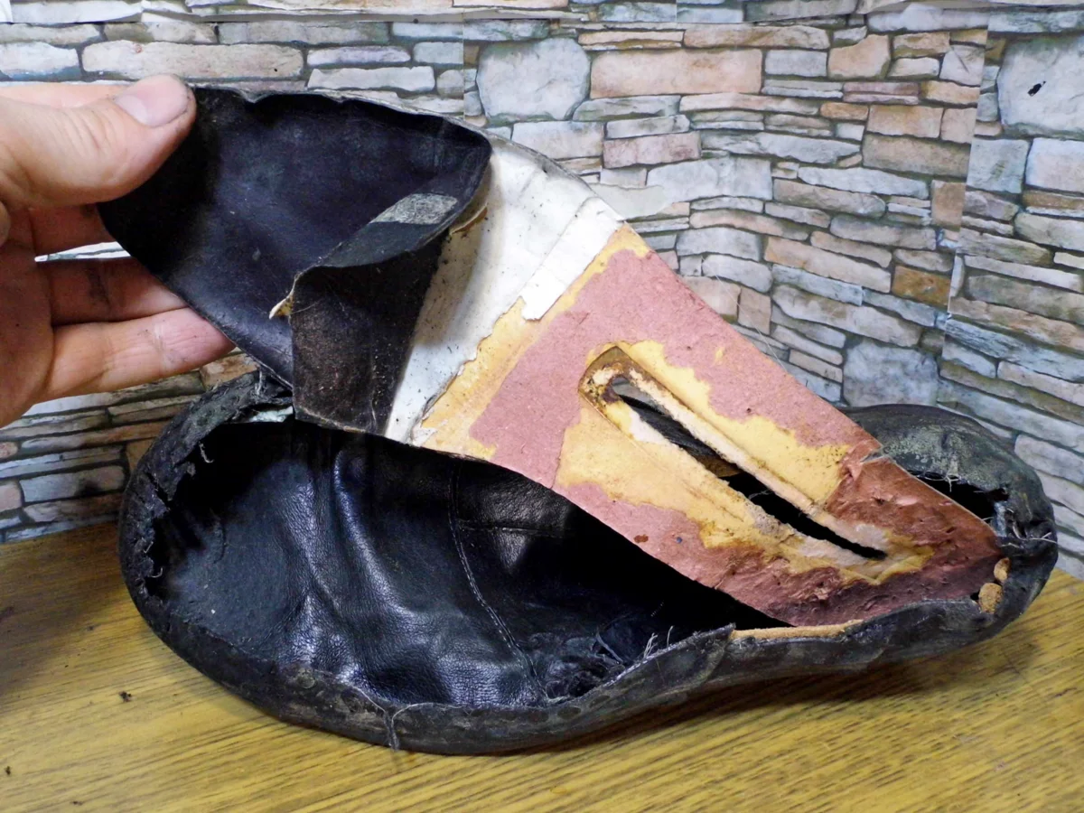 Welt cracks, a tear at the sole, a worn heel... We'll fix everything! - Shoe repair, Shoes, Mat, Longpost