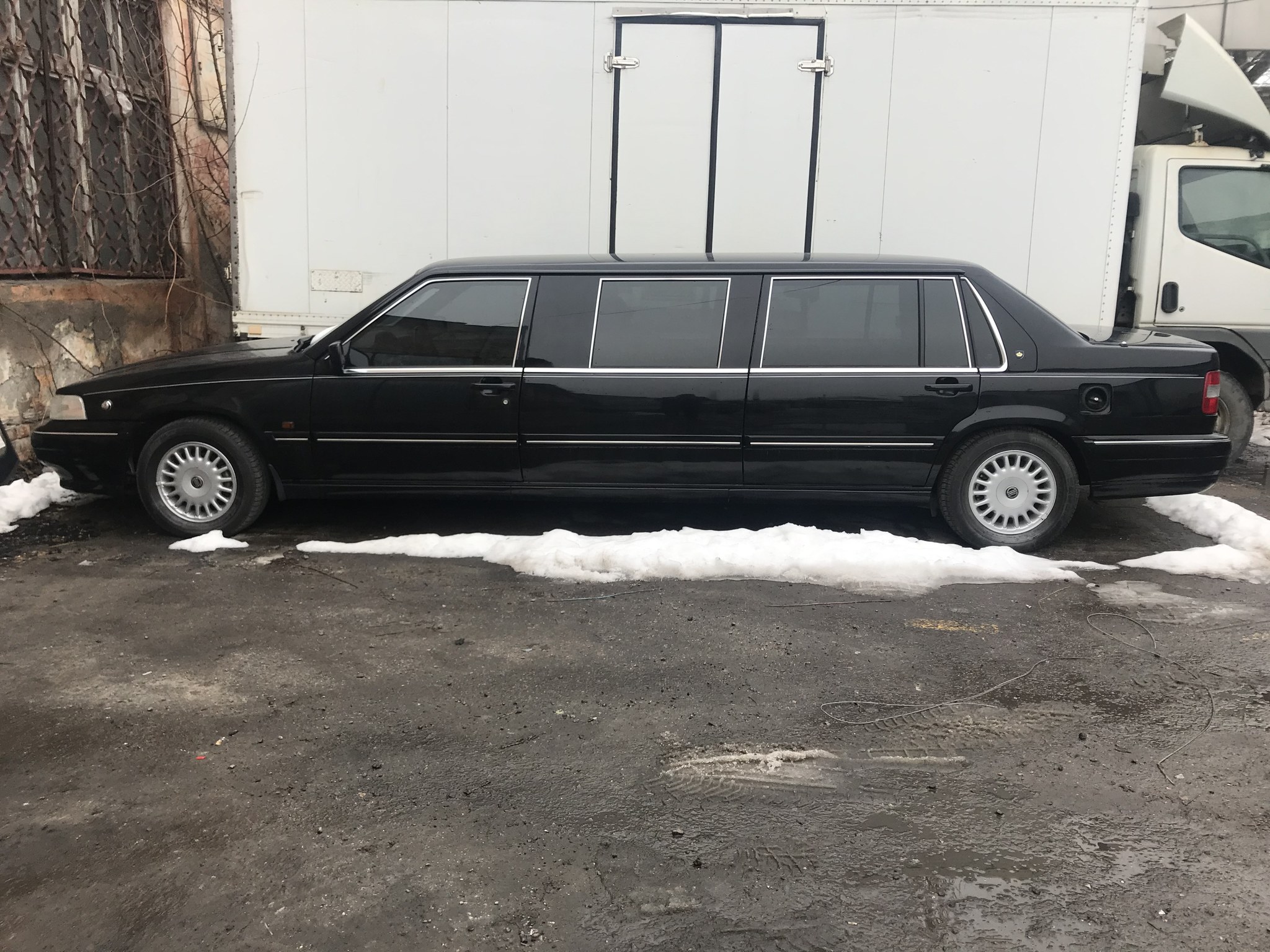 Вольво 960 Роял