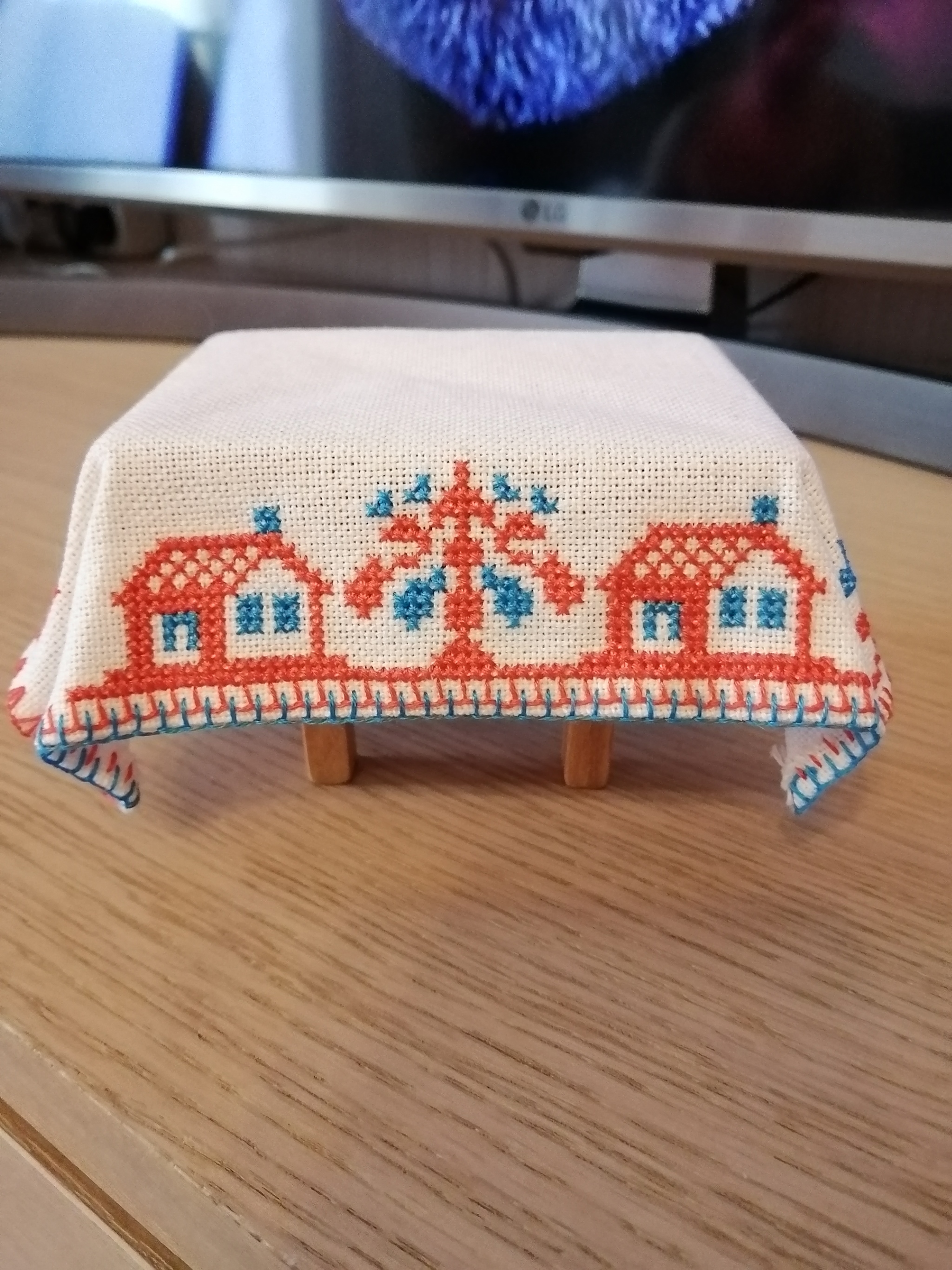 Tablecloth. Model Russian hut - My, Rus, With your own hands, Cross-stitch, Tablecloth, Izba, Folk art, Wooden house, Longpost, Needlework with process