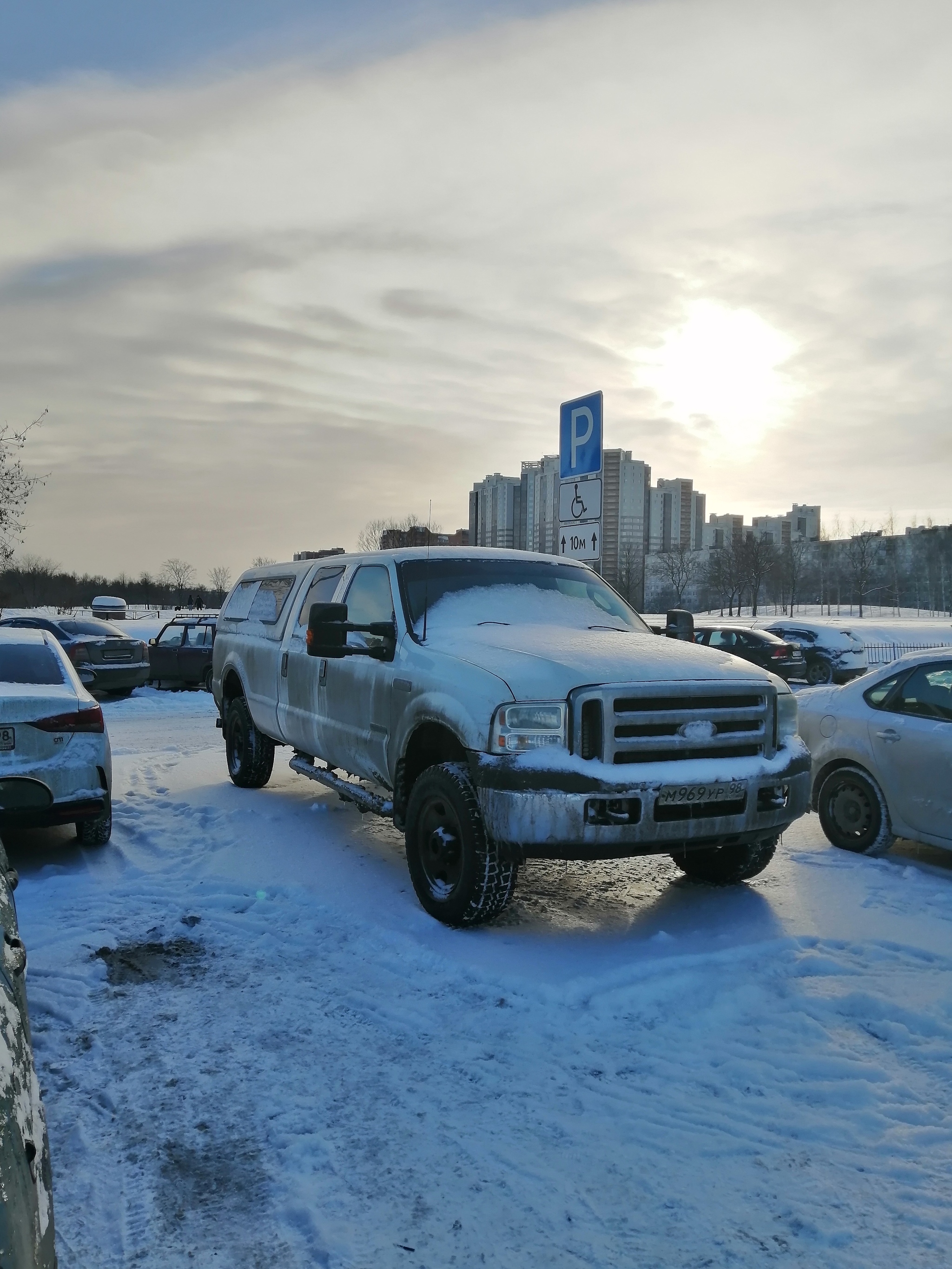 Very good big car.. 49.5 - My, Auto, Неправильная парковка, 49 and 5, Longpost