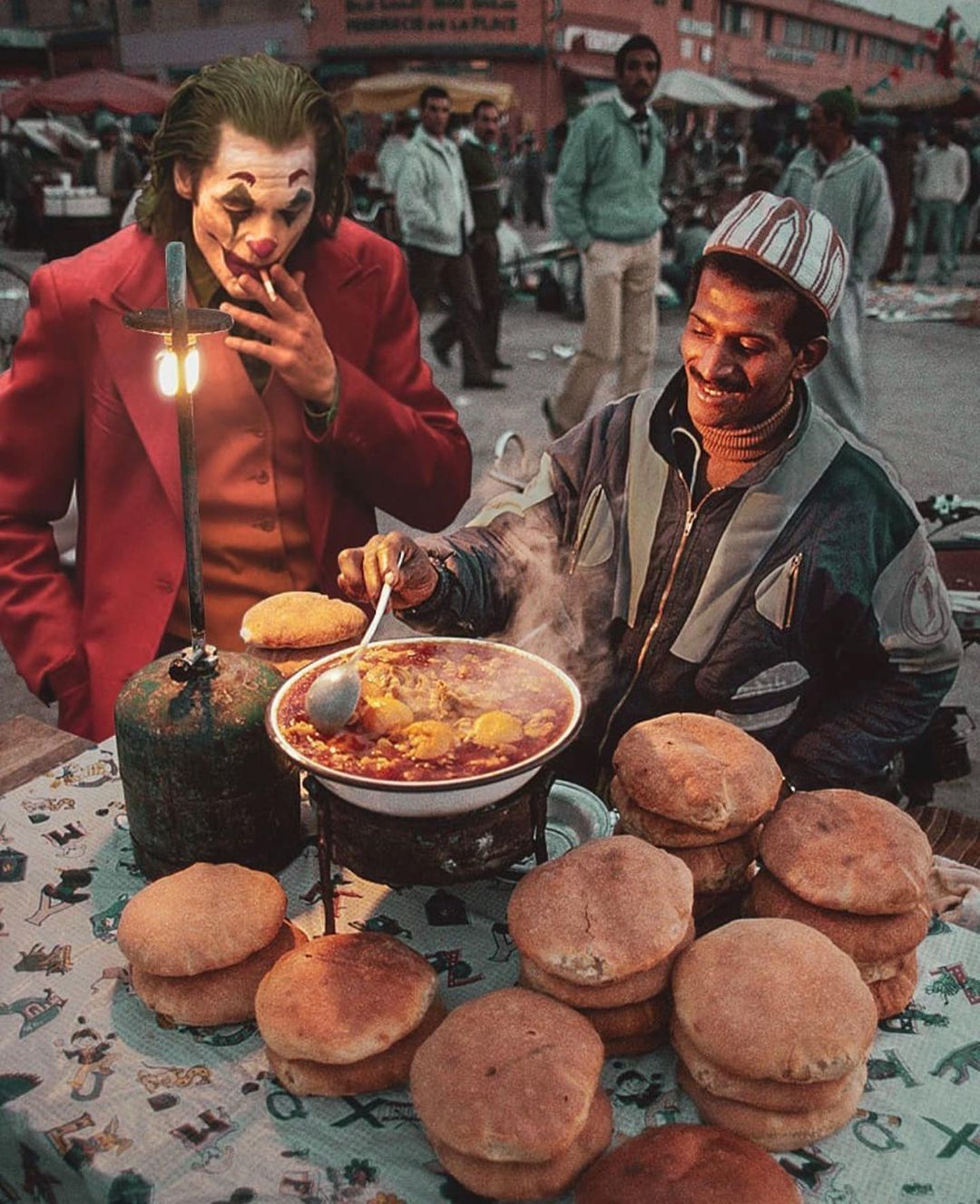 Joker. Lunch break - Joker, Morocco, Marrakech, Street food, Bazaar, The photo