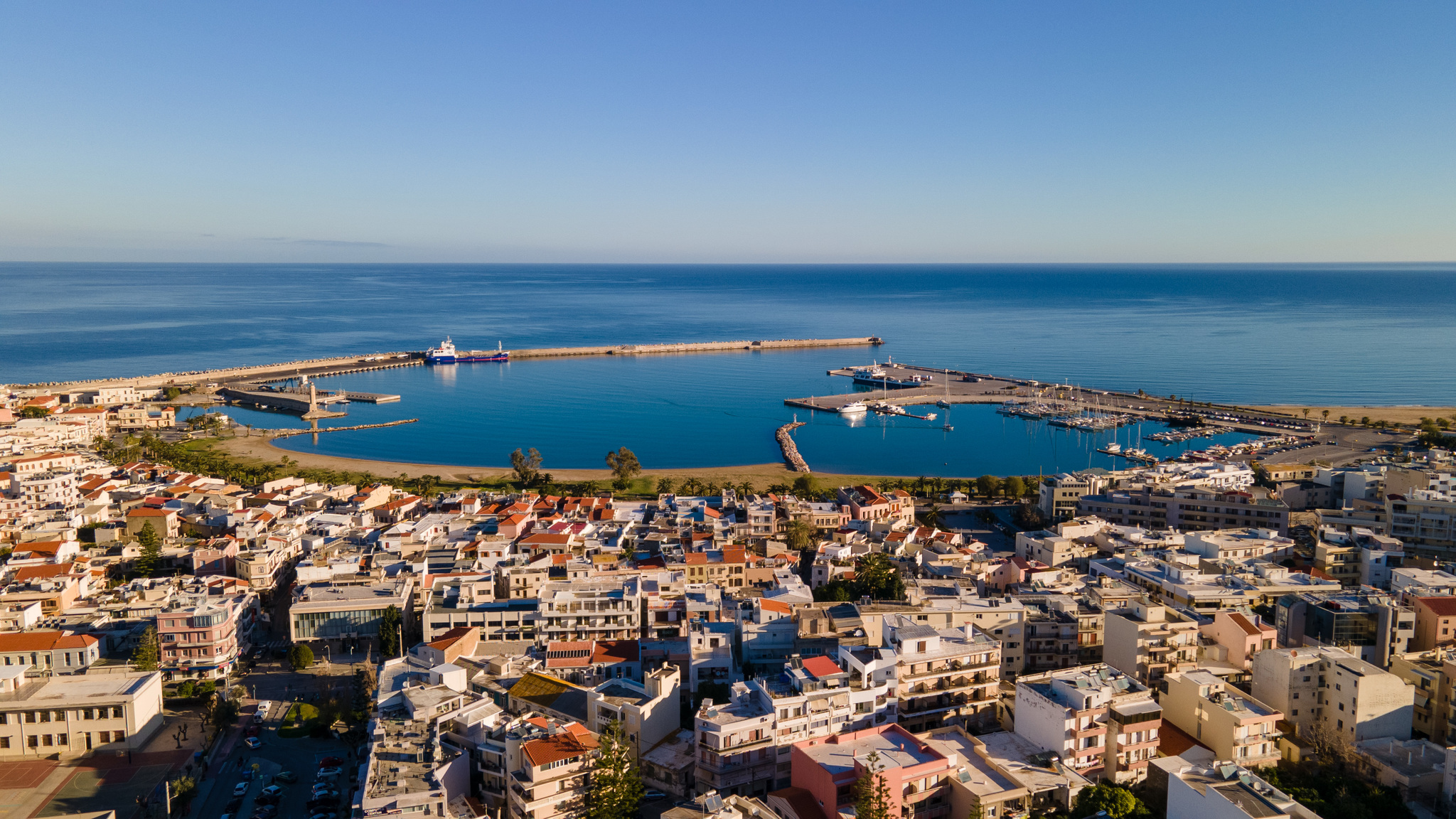 Flight over the Museum of Natural History in Rethymnon, Crete - My, Dji, DJI Mavic Air, Drone, Crete, Greece, Rethymnon, The photo, Video, Flights at low altitude, Flight, Island, Longpost