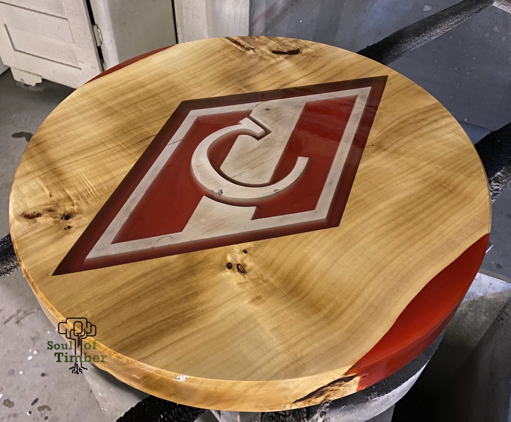 A real souvenir for a true fan - My, Spartak Moscow, Carpenter, Epoxy resin, Fan art, Creation, Solid wood furniture, Furniture, Table, Painting, Art, Video, Longpost, Needlework with process