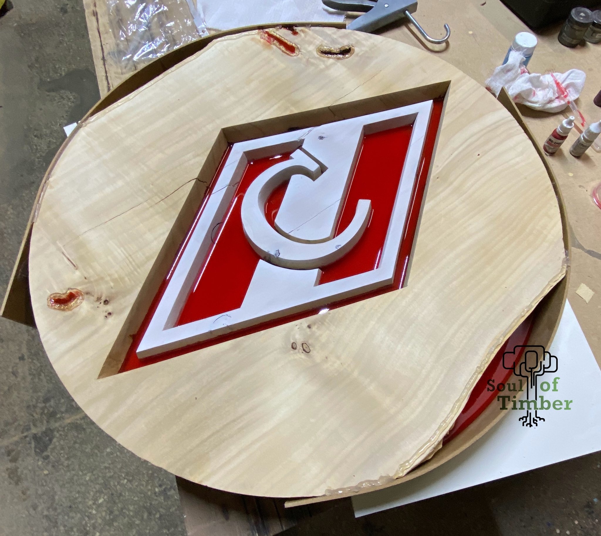 A real souvenir for a true fan - My, Spartak Moscow, Carpenter, Epoxy resin, Fan art, Creation, Solid wood furniture, Furniture, Table, Painting, Art, Video, Longpost, Needlework with process