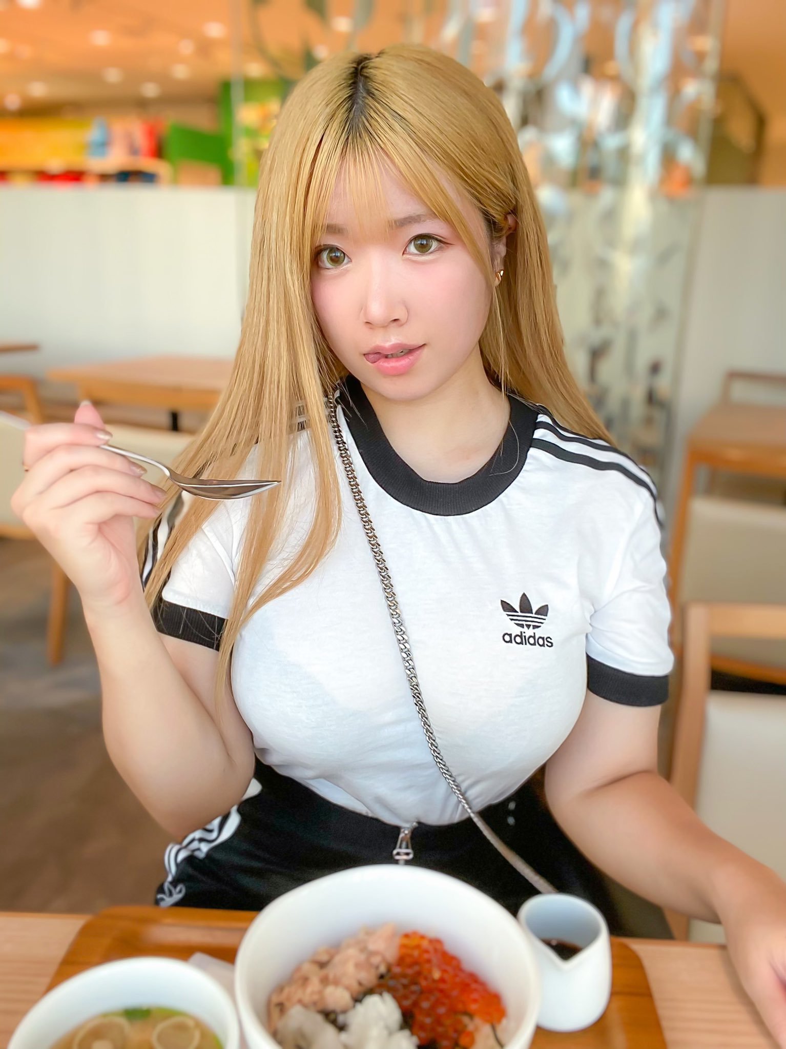 Yutori loves to eat - NSFW, Girls, Asian, Boobs, Food, Plus size, Erotic, Japanese, Longpost, Fullness
