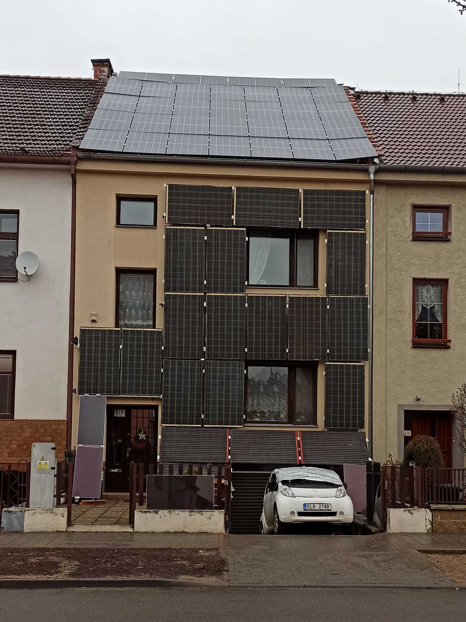 Refueling an electric car at home - Czech, Brno, Electric car, Solar panels