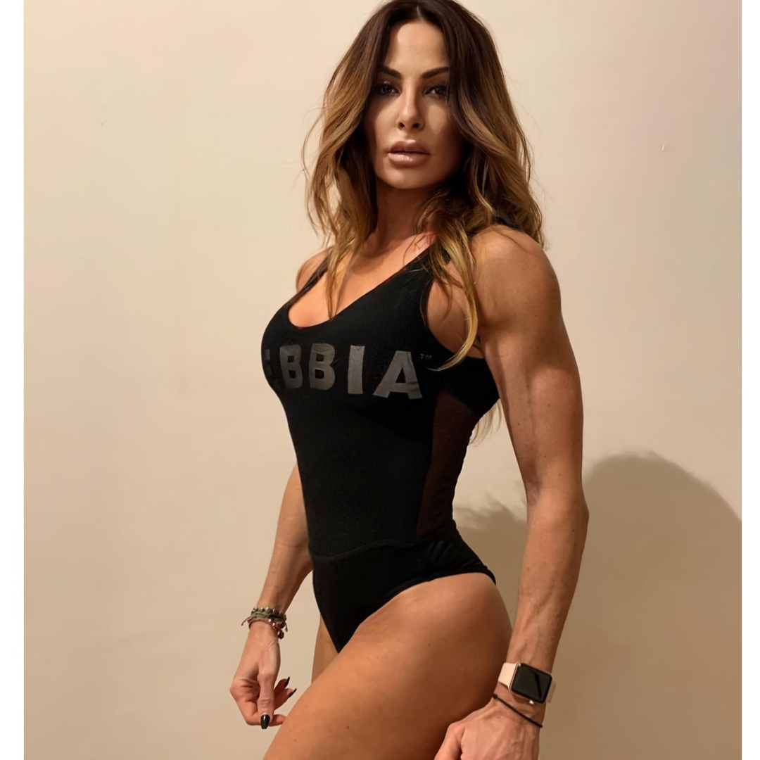 Daniela Zuccarini (@danielazuccarini) - NSFW, Крепкая девушка, Девушки, Фот...