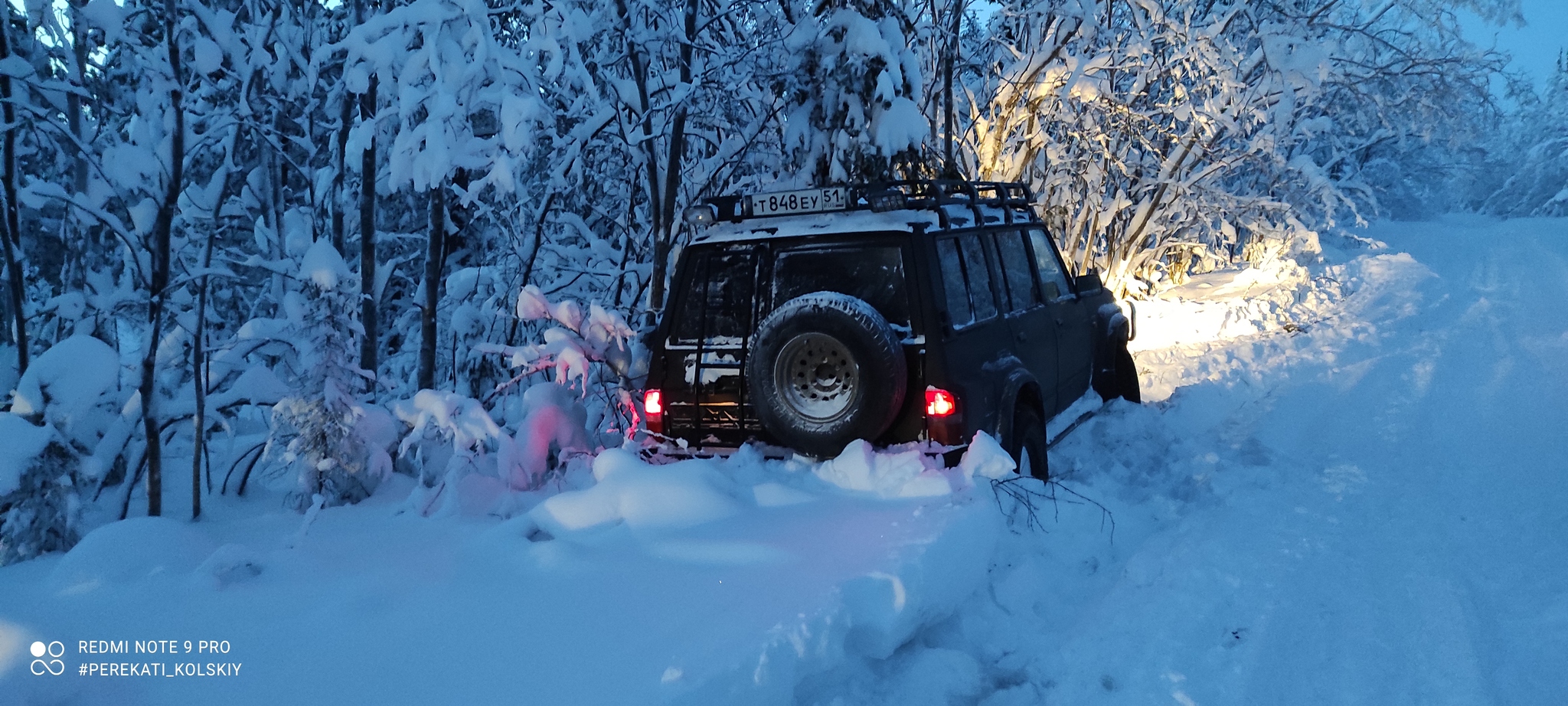 По направлению старой Ленинградки! Patrol в дереве и Нива на 33х! ПерекатиКольский, 4х4, Offroad - Моё, Мурманск, Renault Duster, Nissan, Nissan Patrol, Нива, 4х4, Offroad, Авто, Кольский полуостров, Компания, Друзья, Приключения, Путешествия, Пикник, Шашлык, Видео, Длиннопост