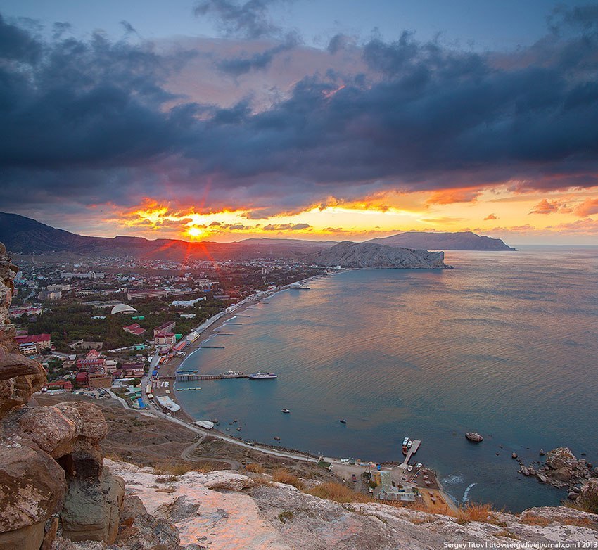 Dawn in Sudak - The photo, Crimea, The city of Sudak, Sea, dawn, Black Sea, Nature, Sky, beauty