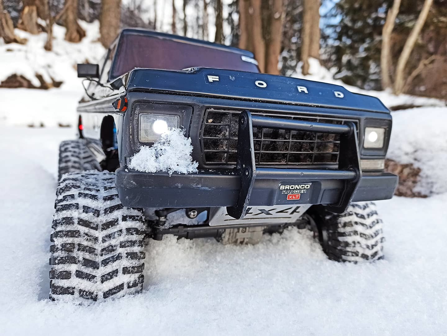 Trucks Ford Bronco HoonigaN & Chevrolet Blazer Travel | Пикабу