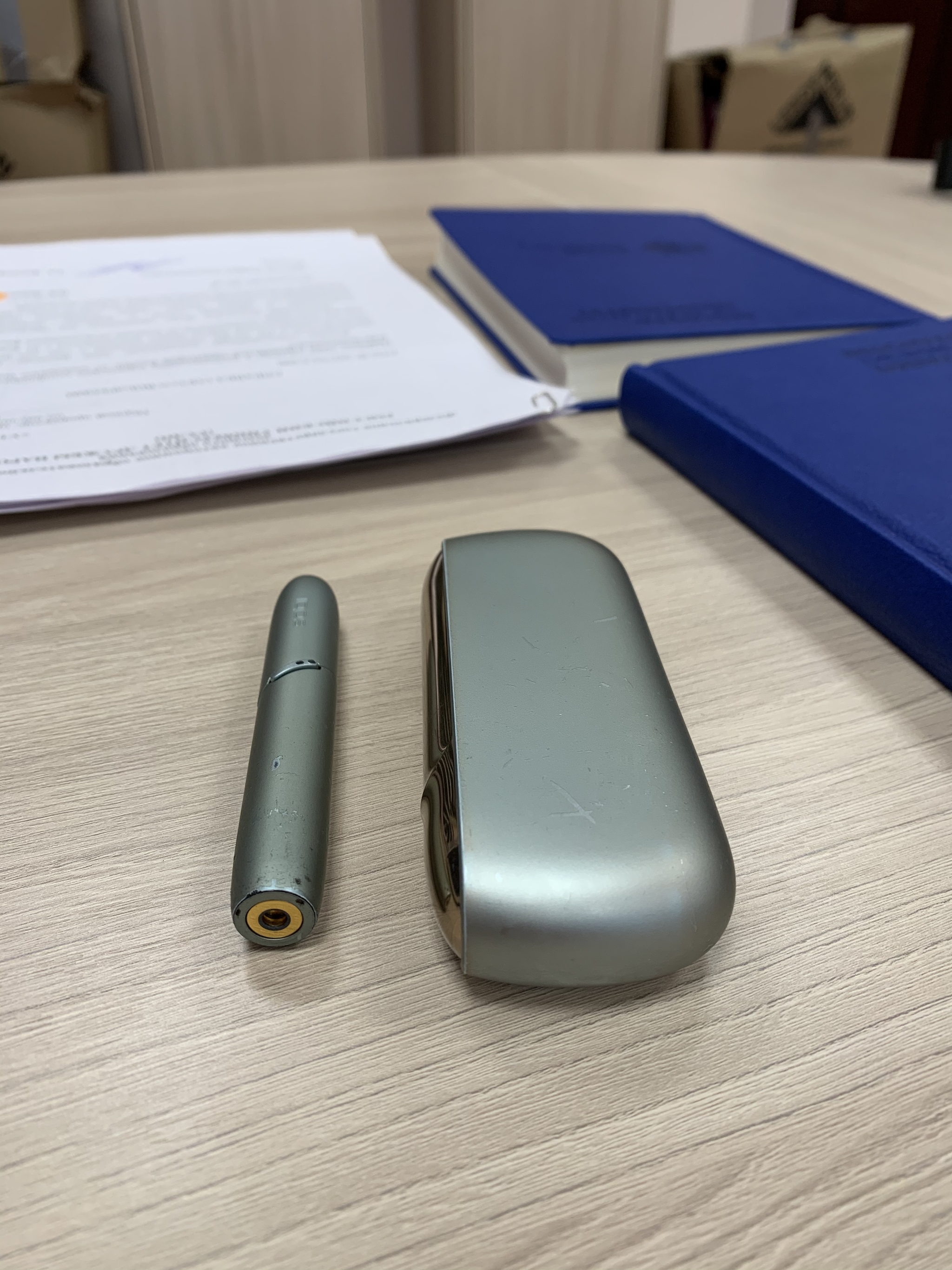 What color is this iqos? Debate Silver Blue or Grey? - Blue, Grey