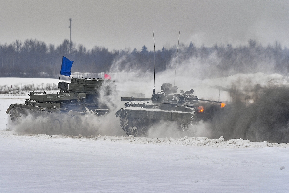 The active phase of the battalion tactical exercise of the Taman and Kantemirov divisions - The photo, Russia, Helicopter, Aviation, Sau, Army, Military, Military equipment, Technics, Drone, Tanks, Bmp, Auto, Weapon, Rszo, Mortar, Longpost