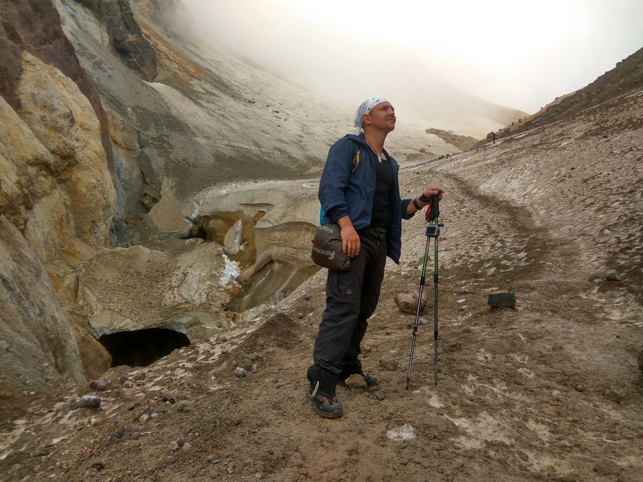 Kamchatka 2018. Day 5. Part 2. Mars, Fumaroles and Bears - My, Travels, Kamchatka, The mountains, Volcano, Burned out, Hike, Tracking, The Bears, Adventures, Mat, Longpost, Mutnovsky Volcano, Dangerous, Canyon