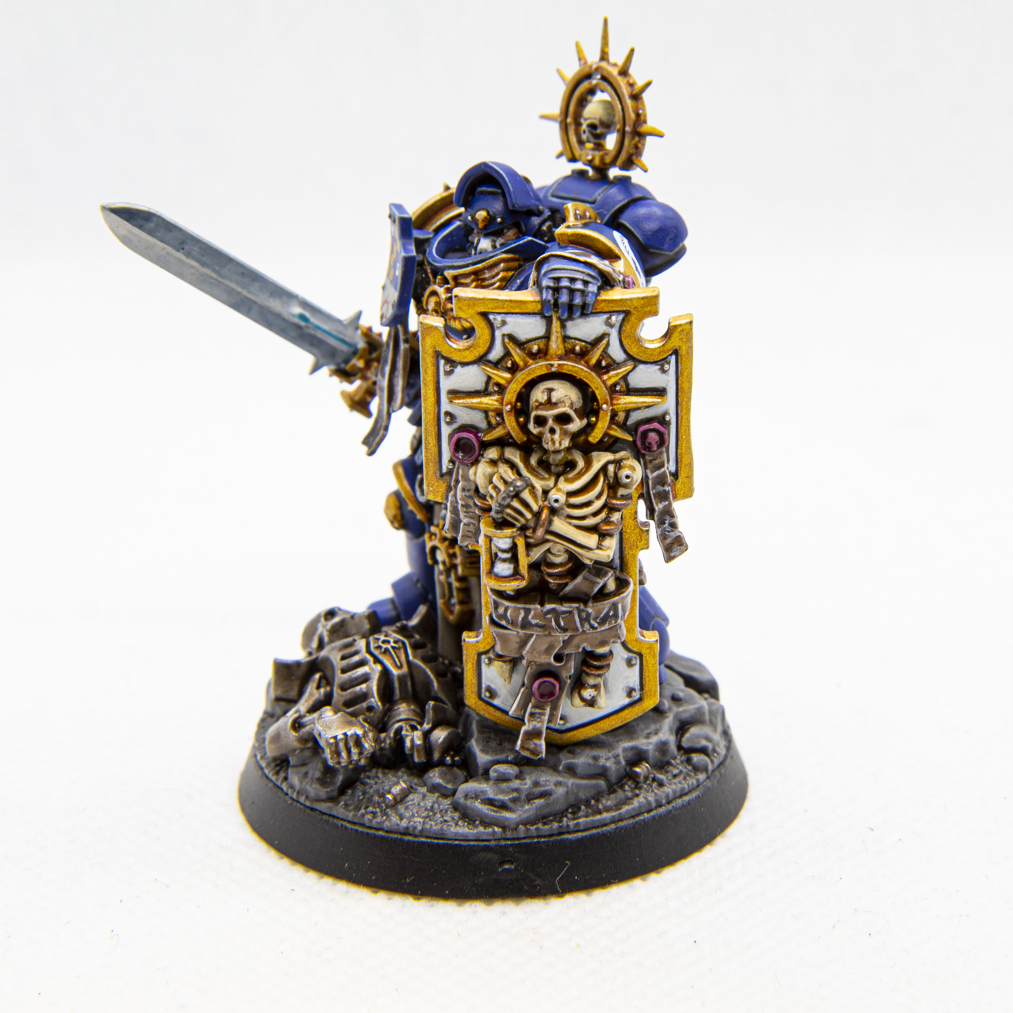 Капитан Ультрамаринов из коробки Индомитус - Моё, Warhammer 40k, Warhammer, Ultramarines, Покраска миниатюр, Миниатюра, Акрил, Хобби, Длиннопост