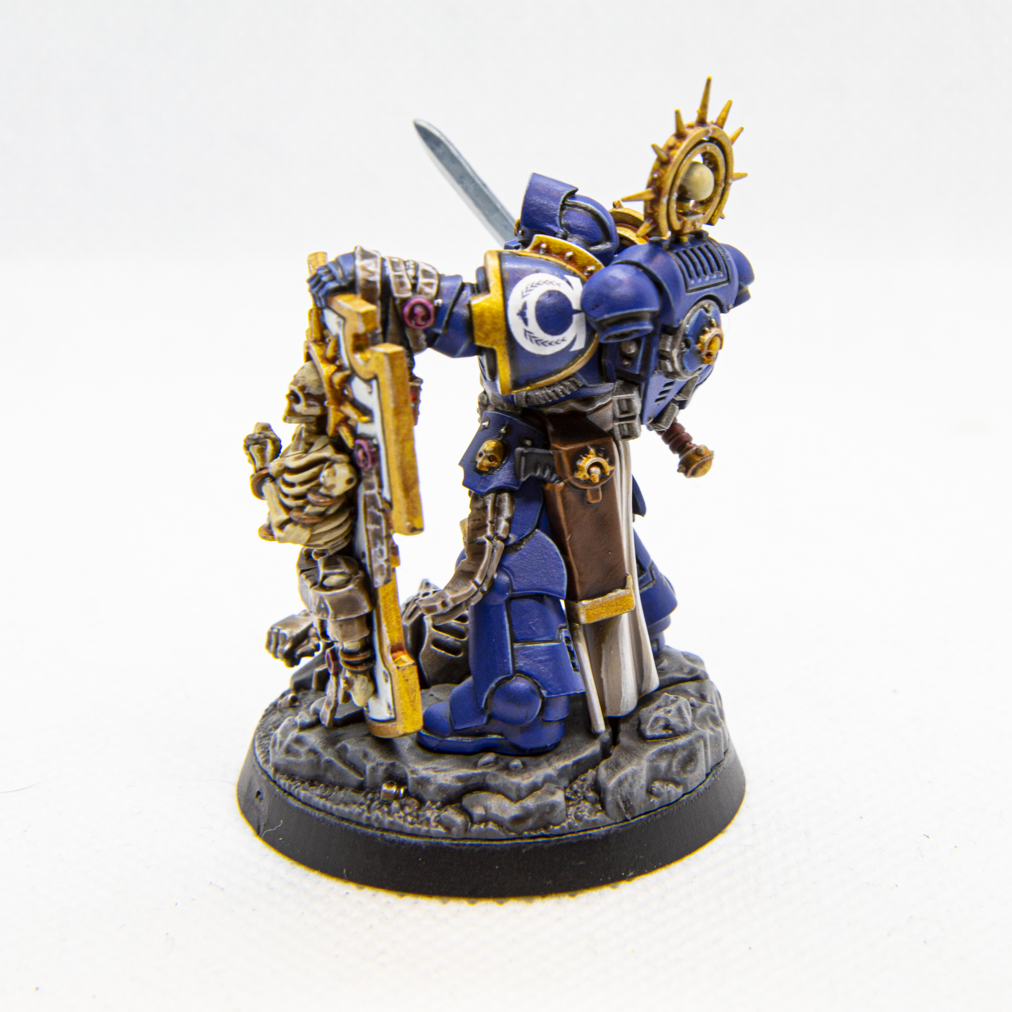 Капитан Ультрамаринов из коробки Индомитус - Моё, Warhammer 40k, Warhammer, Ultramarines, Покраска миниатюр, Миниатюра, Акрил, Хобби, Длиннопост