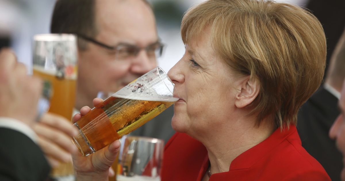 Merkel with beer - Alcohol, Beer, Longpost, Angela Merkel