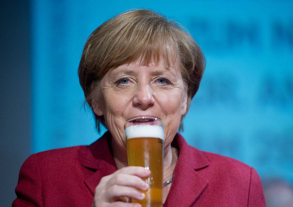 Merkel with beer - Alcohol, Beer, Longpost, Angela Merkel