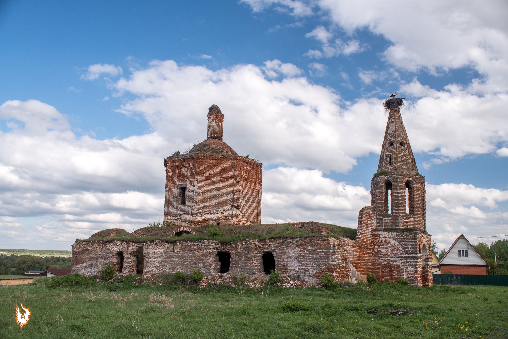 A couple of days in May - Cow Summer Residence, Vashanovskie Quarries and Rattles Waterfall - My, Kaluga region, Tula region, Waterfall, Stork, May, Caves, Quarry, Longpost