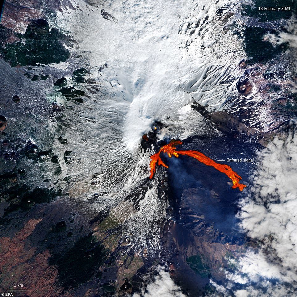 Mount Etna continues to erupt - Volcano, Mount Etna, Longpost, Eruption