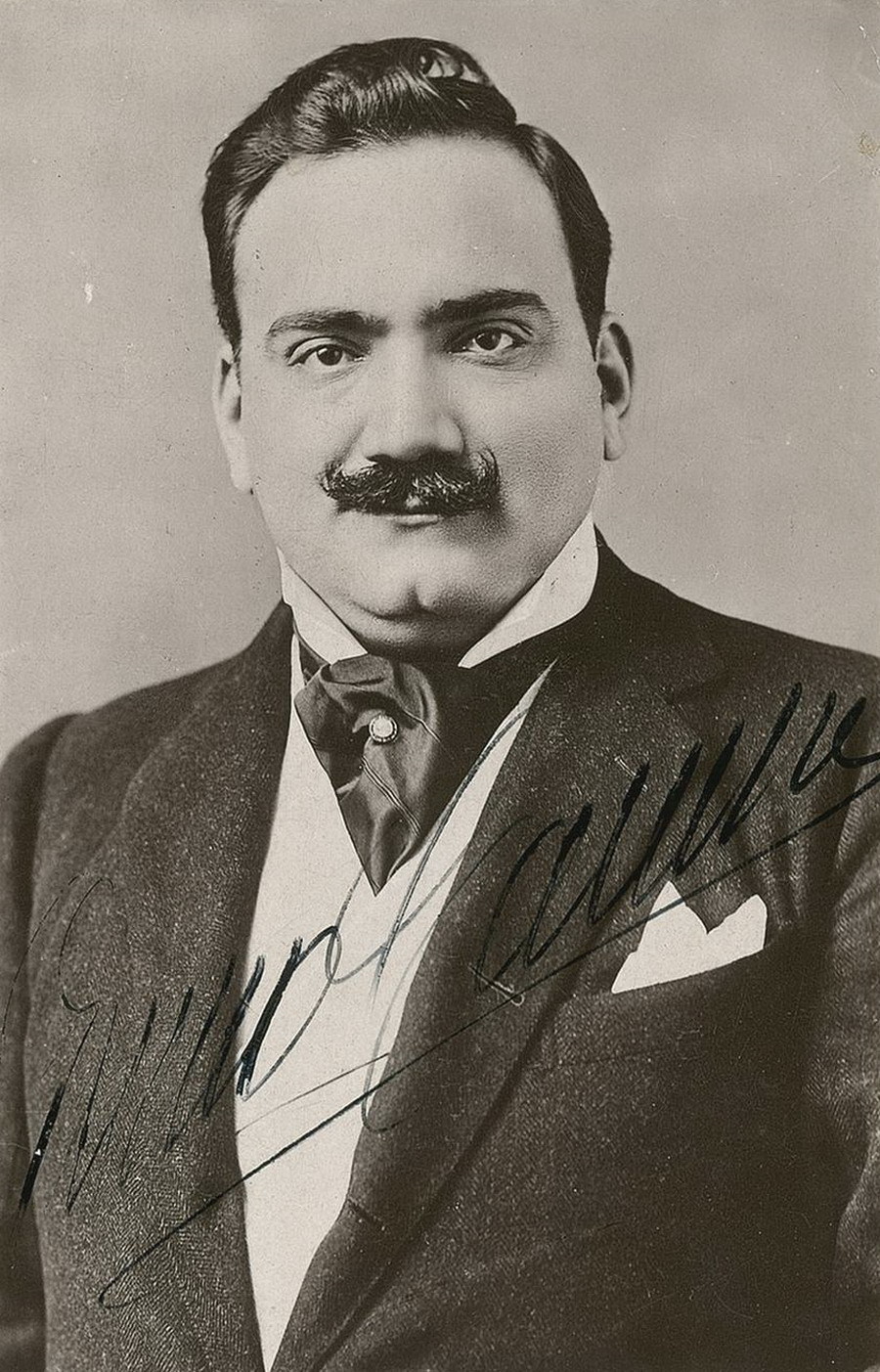 In memory of Caruso: he is either god or devil - Enrico Caruso, Opera and opera houses, The singers, Tenor, Muslim Magomaev, Naples, Voice, Soviet television, Rigoletto, Church Choir, Video, Longpost