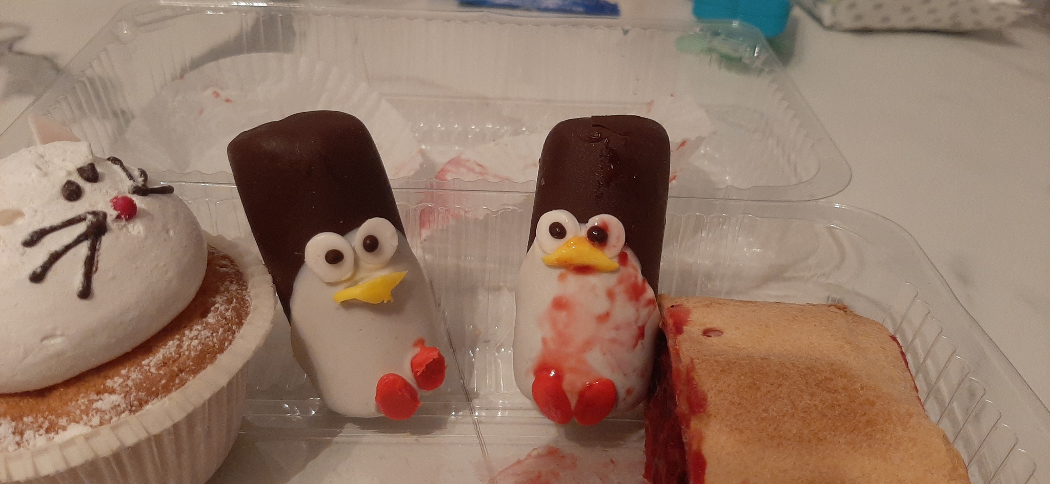 Inglorious Penguins - My, Cake, Quentin Tarantino, Penguins