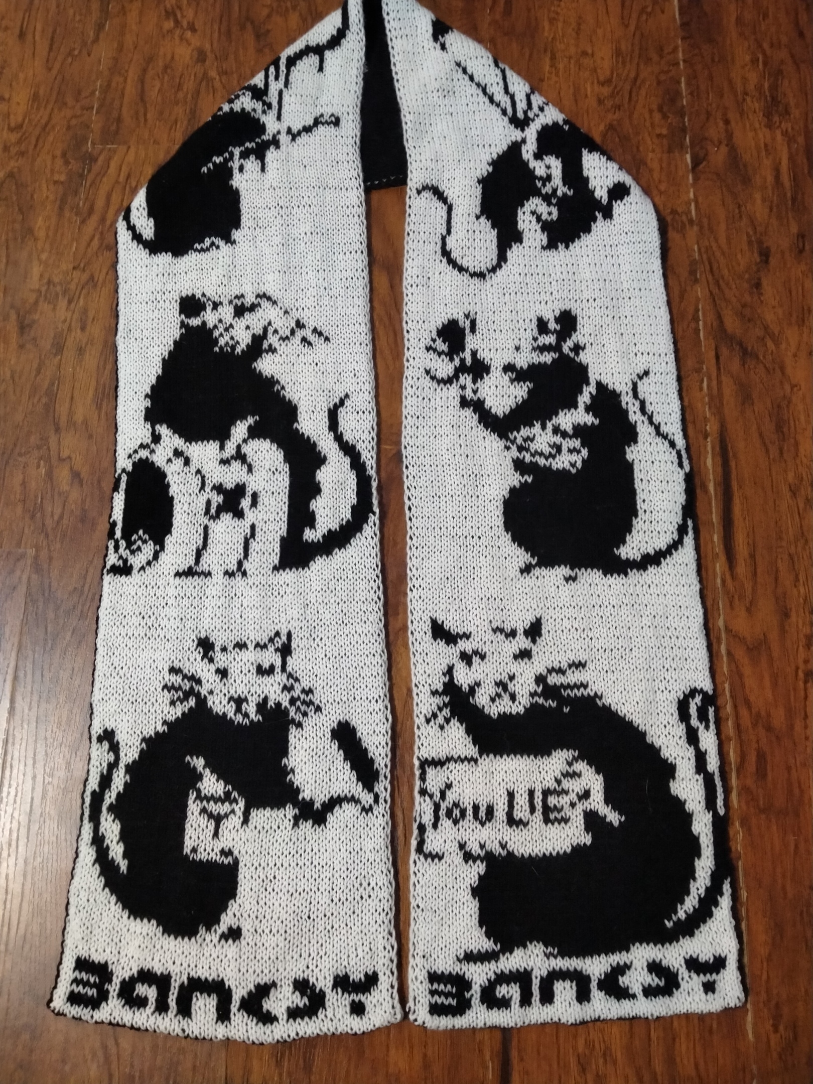 Banksy's rats - My, Knitting, Needlework without process, Jacquard, Scarf, Banksy, Longpost