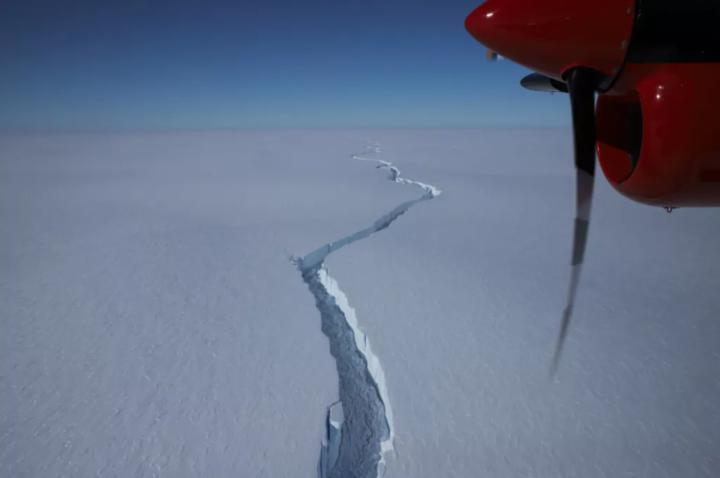 A giant iceberg breaks off from Antarctica - Iceberg, news, Ocean, Antarctica